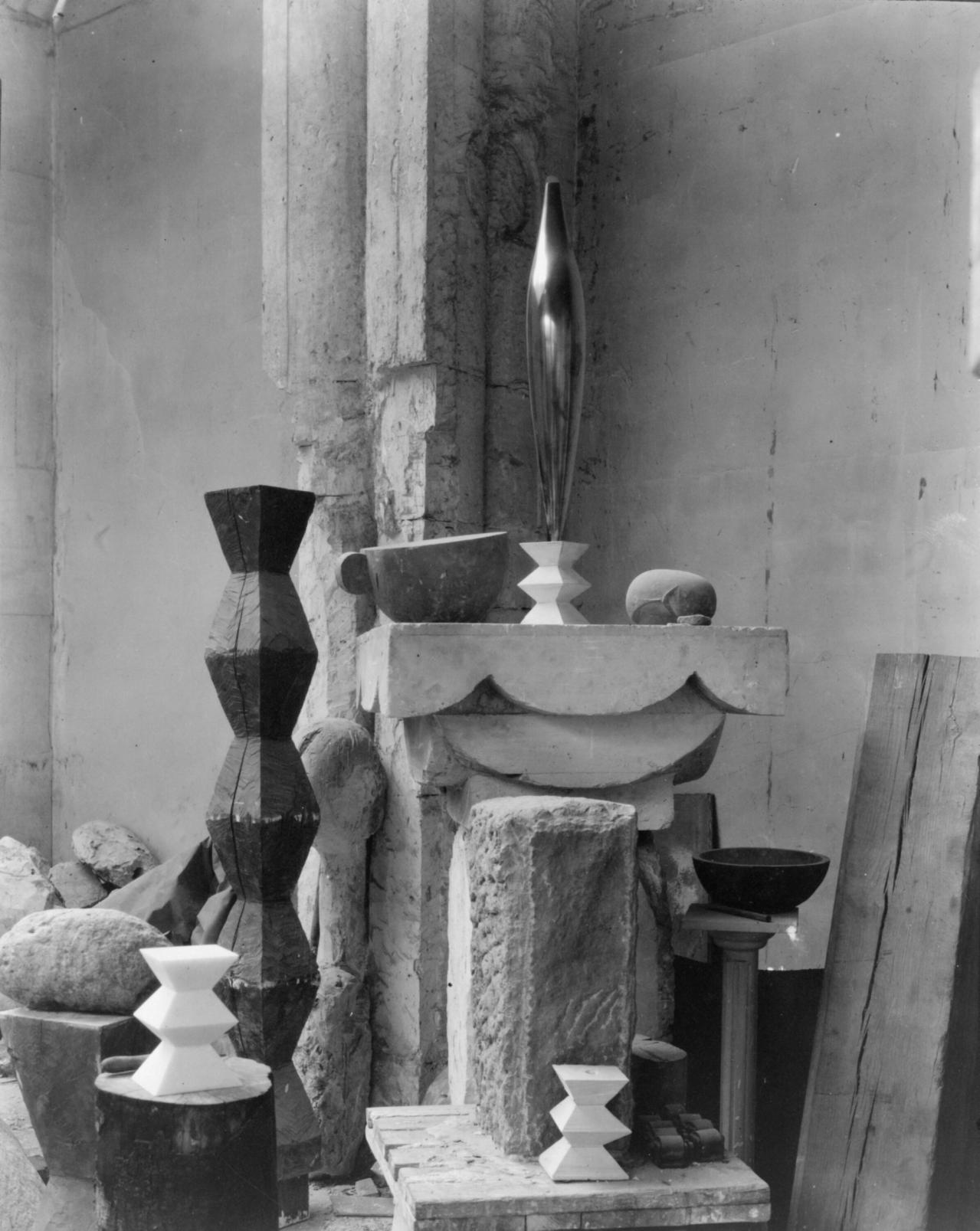 Constantin Brâncuși’s studio in 1920. (Photo: Edward Steichen)
