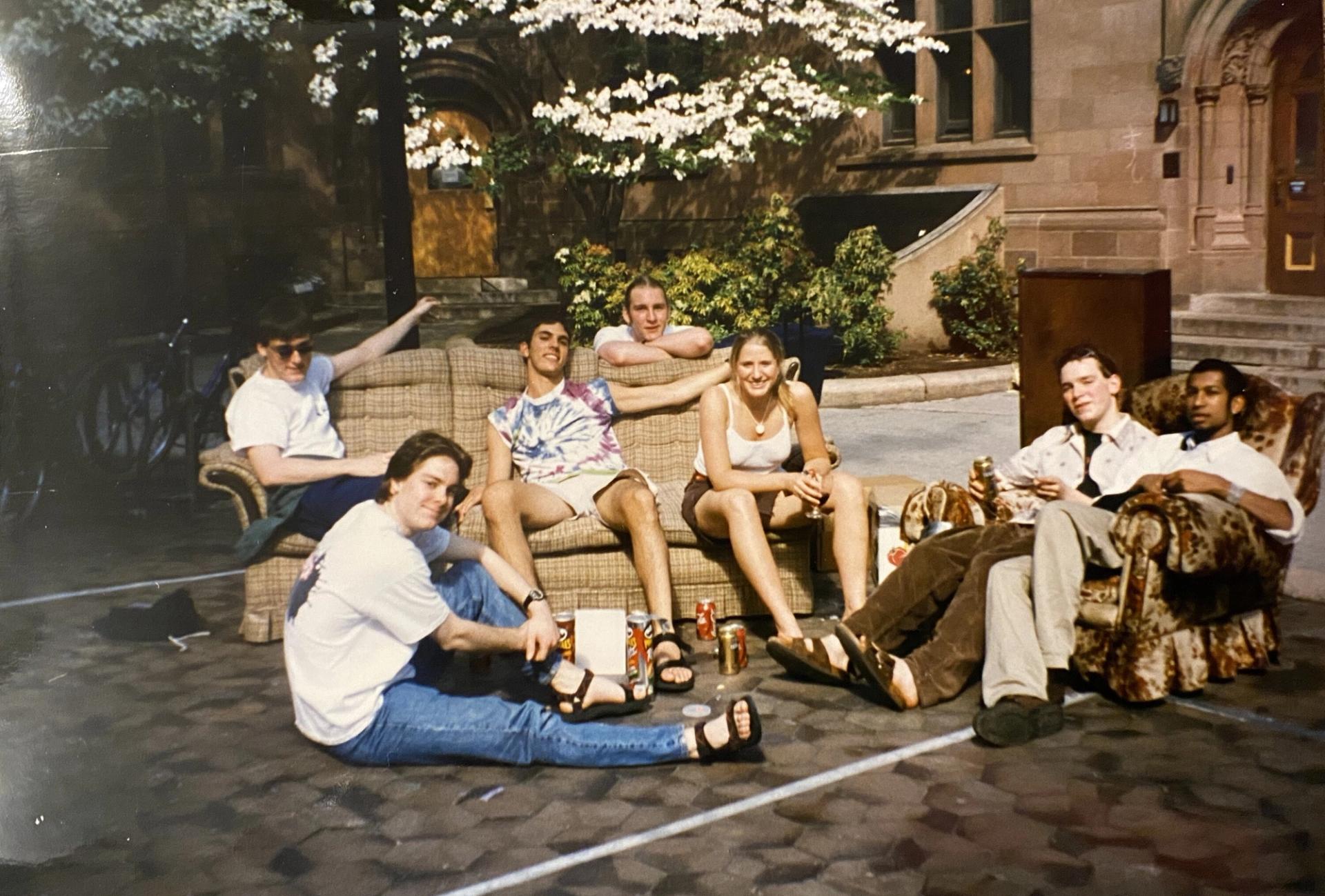Shapiro (third from left) with friends during his freshman year at Yale. (Courtesy Ari Shapiro)