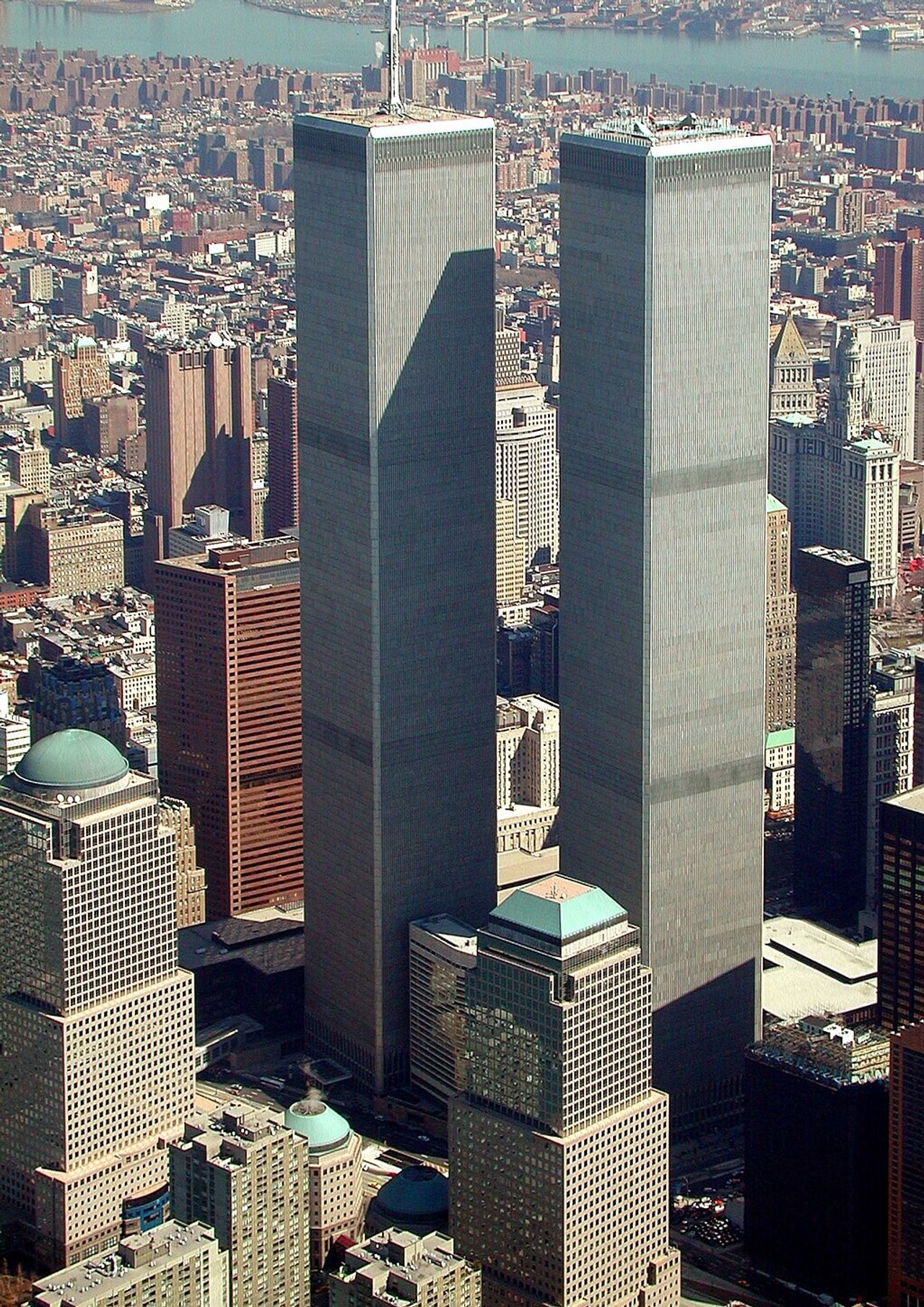 Aerial view of Minoru Yamasaki’s World Trade Center towers (1973) in New York City. (Photo: Jeff Mock)