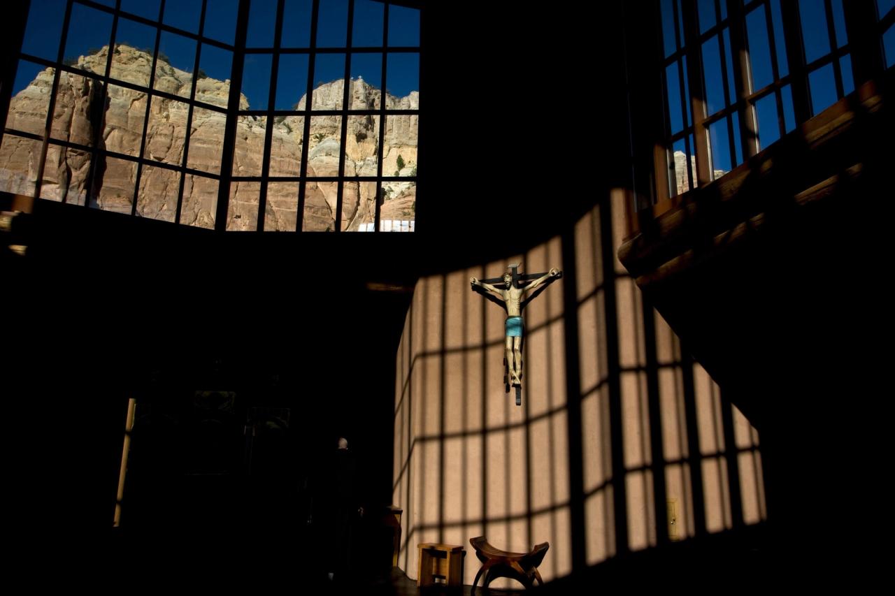 Interior view of Monastery of Christ in the Desert in Abiquiu, New Mexico, designed by George Nakashima in 1964. (Courtesy George Nakashima Woodworkers)