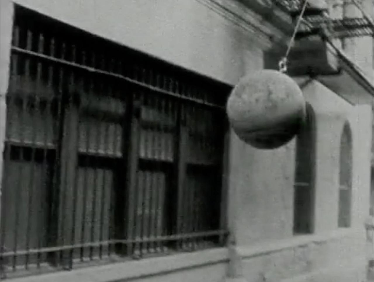 Still image from Nares’s video Pendulum (1976). (Courtesy Kasmin Gallery)