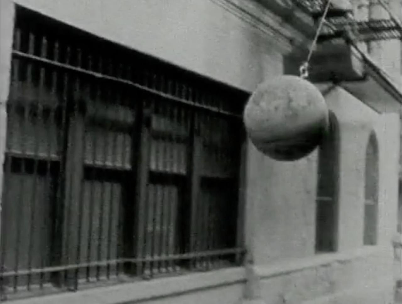 Still image from Nares’s video Pendulum (1976). (Courtesy Kasmin Gallery)