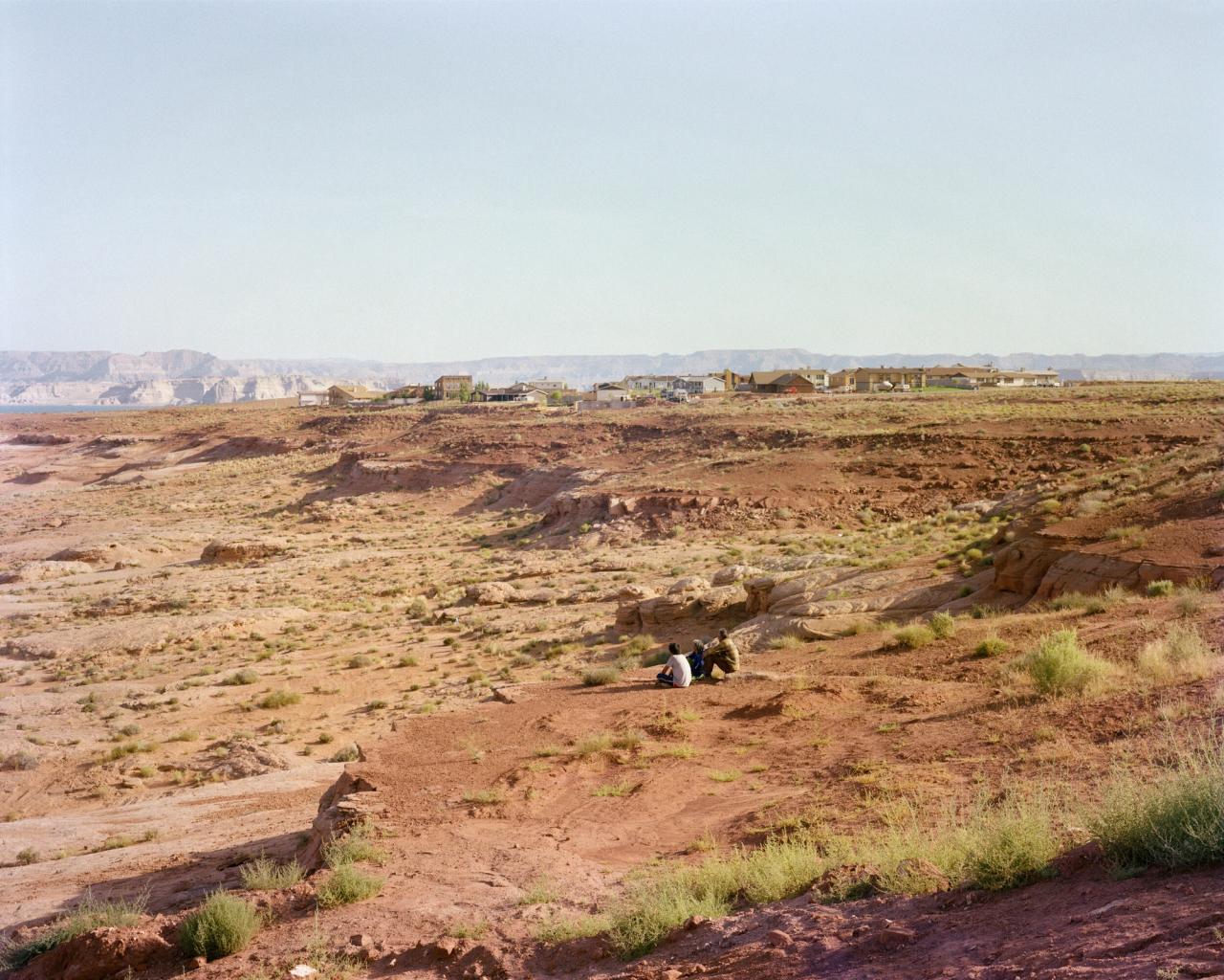 A picture taken by Joel Sternfeld on the Rim View Trail in Page, Arizona, in 1983, part of his series “American Prospects.” (Courtesy Joel Sternfeld)