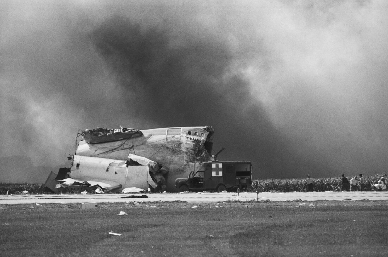 Photo of the crash-landing of United Airlines Flight 232, pulled from the Sioux City Journal archive. (Photo: Gary Anderson. Courtesy Sioux City Journal)