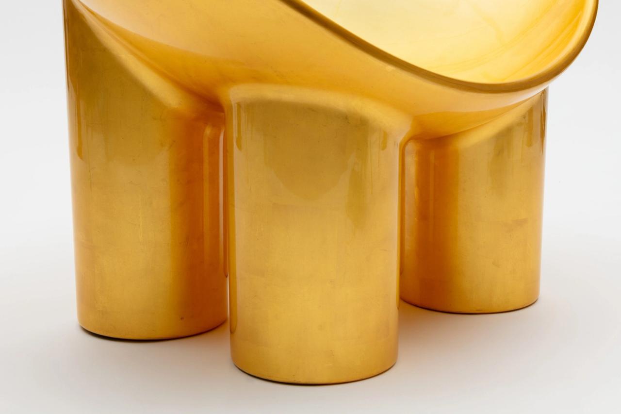 Toogood’s Roly-Poly Chair / Gilt (2016). (Photo: Angus Mill. Courtesy Friedman Benda and Faye Toogood)