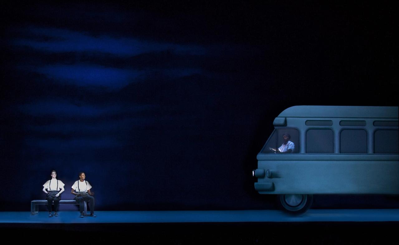 A performance of Einstein on the Beach in Montpellier, France. (Photo: Lucie Jansch)