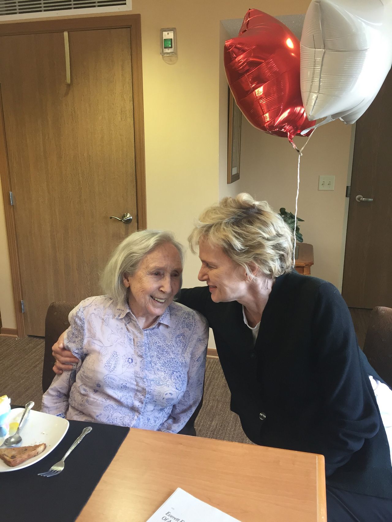 Hustvedt with her mother. (Courtesy Siri Hustvedt)