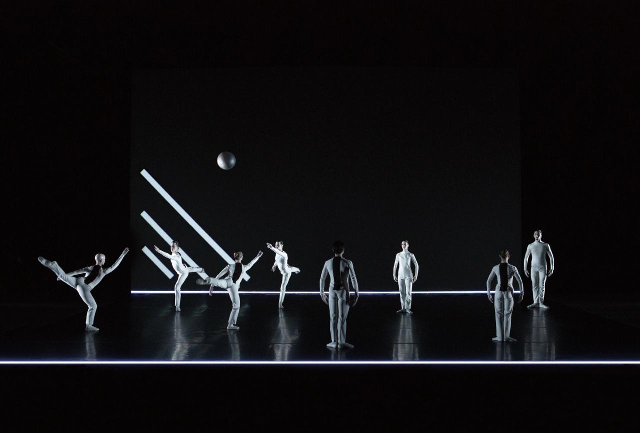 A 2022 performance of Relative Calm directed by Wilson. (Photo: Lucie Jansch)