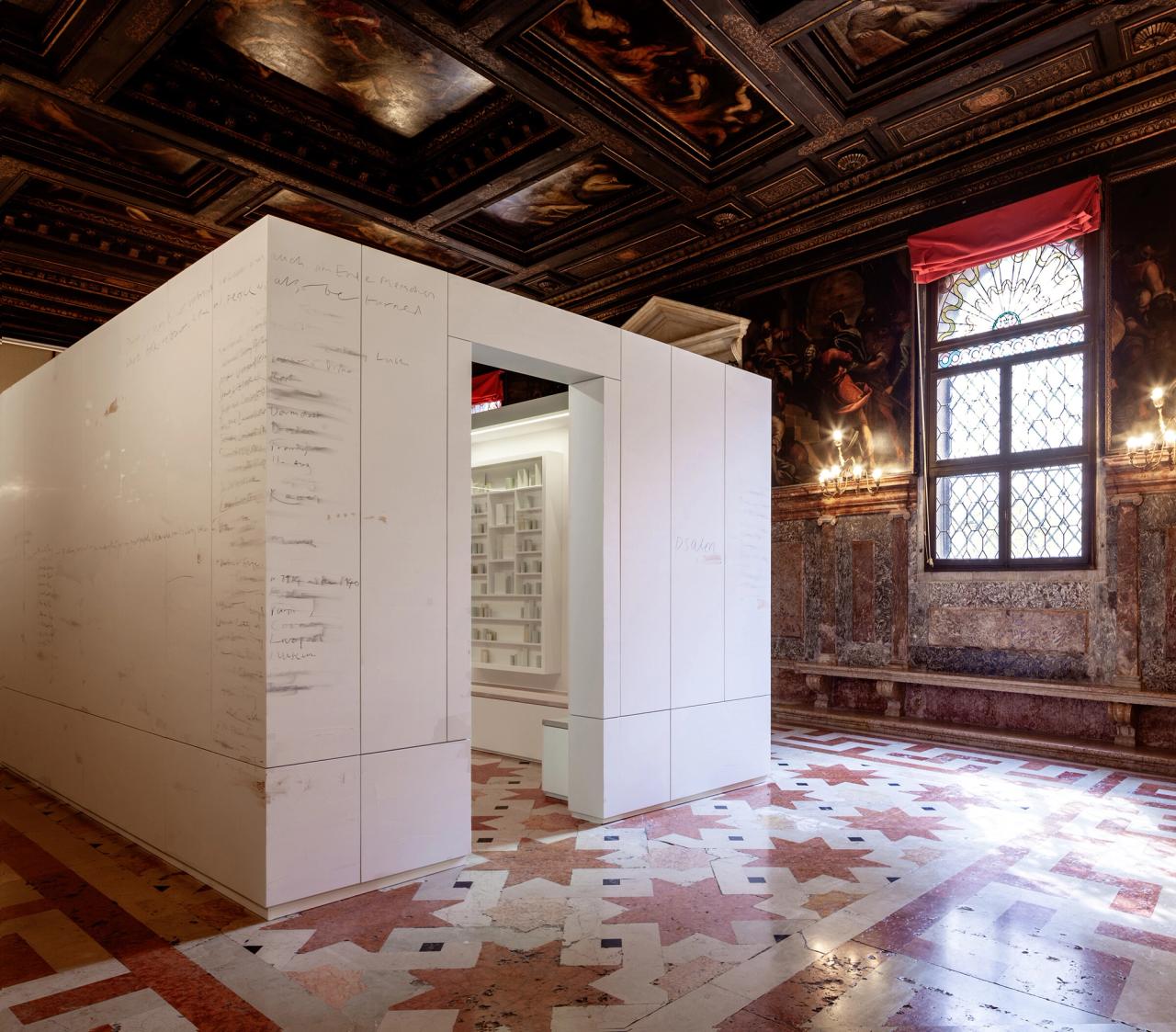 Installation view of de Waal’s “library of exile” at the 2019 Venice Biennale. (Photo: Fulvio Oresnigo. Courtesy Edmund de Waal)