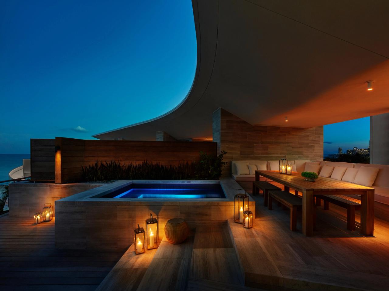 Exterior view of the Miami Beach Edition in Florida. (Courtesy Edition Hotels)