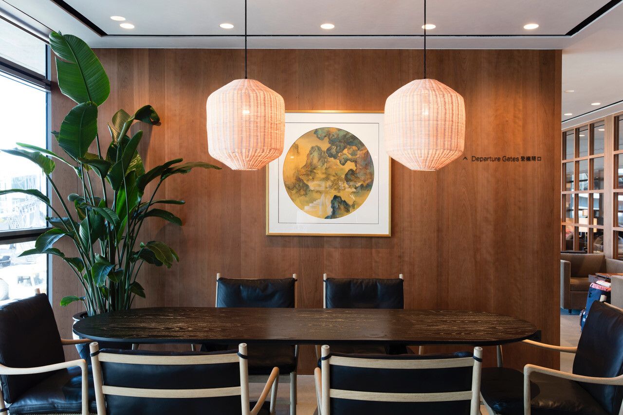 The Cathay Pacific business lounge in Hong Kong, designed by Crawford in 2016. (Courtesy StudioIlse)