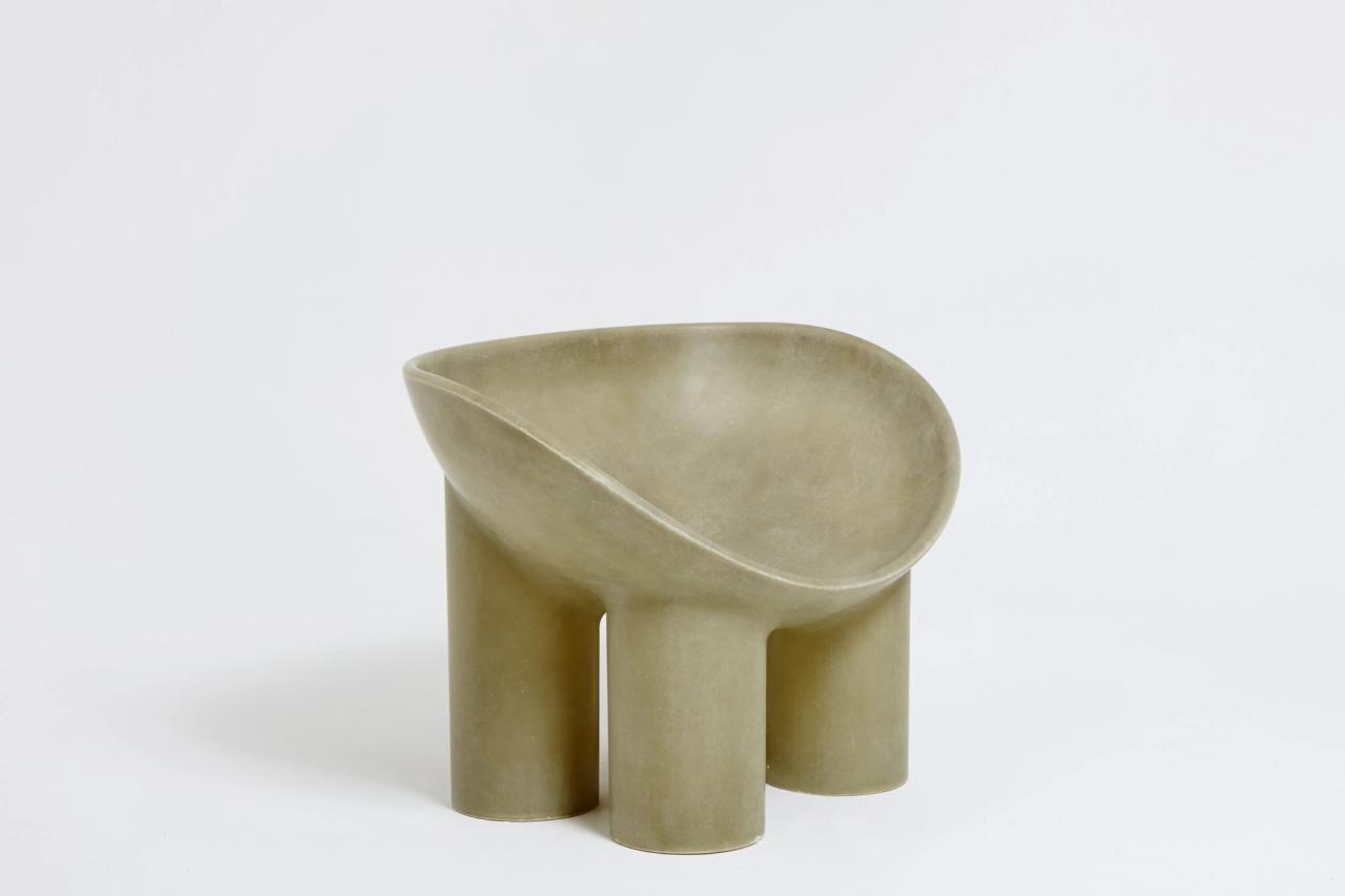 Toogood’s Roly-Poly Chair / Raw (2014) (Photo: Angus Mill. Courtesy Friedman Benda and Faye Toogood)