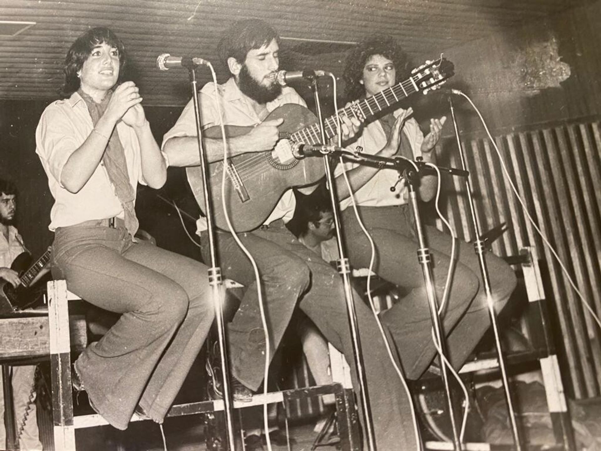 Broza (center) performing with his sister, Talia (left), and Israeli pop and rock singer Dafna Armoni in 1976 during his time in the army. (Courtesy David Broza)
