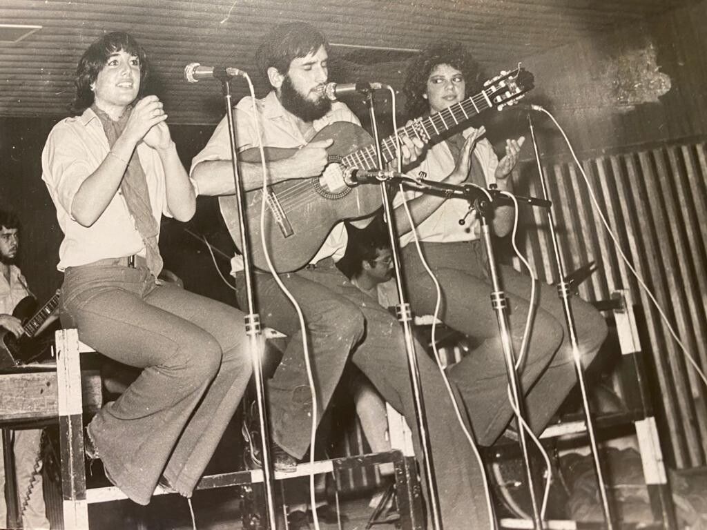 Broza (center) performing with his sister, Talia (left), and Israeli pop and rock singer Dafna Armoni in 1976 during his time in the army. (Courtesy David Broza)