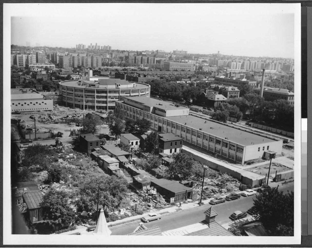 George W. Wingate High School in 1954. (Gelatin silver print, SCHL_1162. Photo: Brooklyn Daily Eagle photographs. Courtesy Brooklyn Public Library, Center for Brooklyn History)