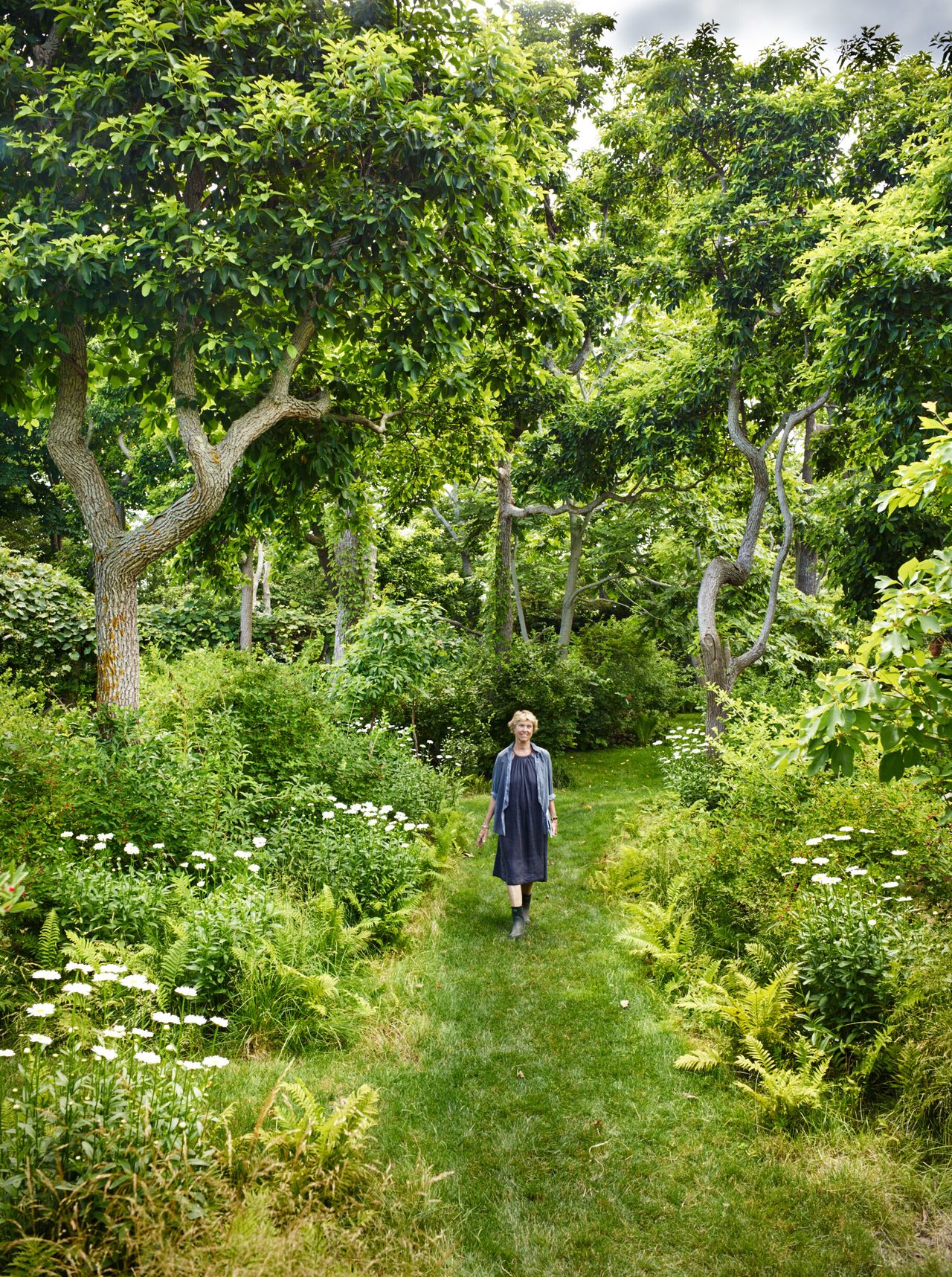 Von Gal walking along a path. (Photo: Allan Pollok-Morris. Courtesy Edwina von Gal)