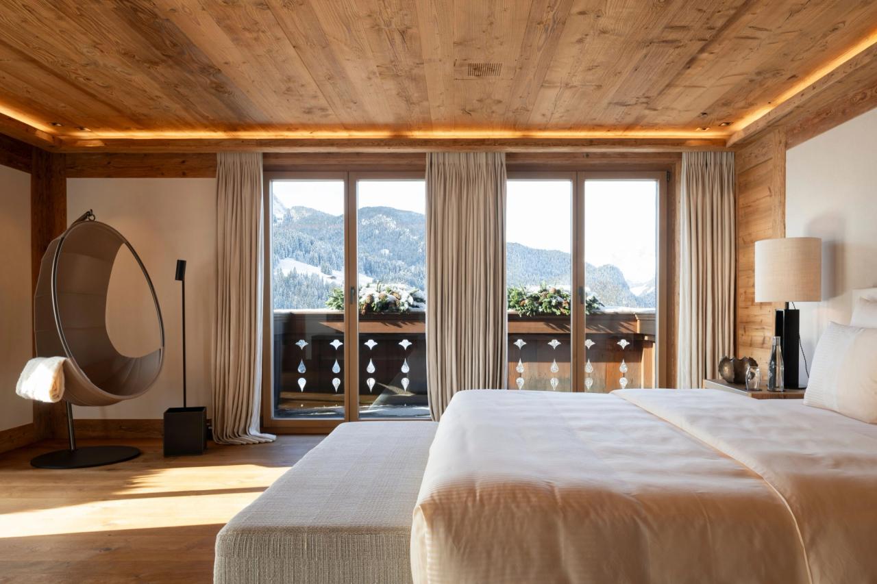 The penthouse residence bedroom at The Alpina Gstaad. (©The Alpina Gstaad)