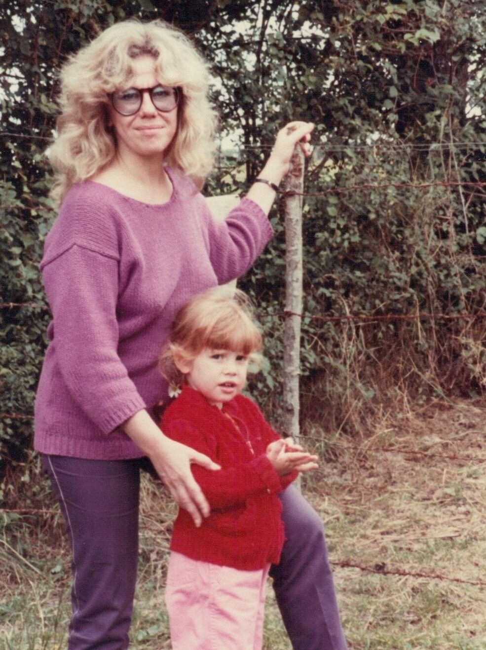 Jong-Fast as a child with her mother, Erica. (Courtesy Molly Jong-Fast)
