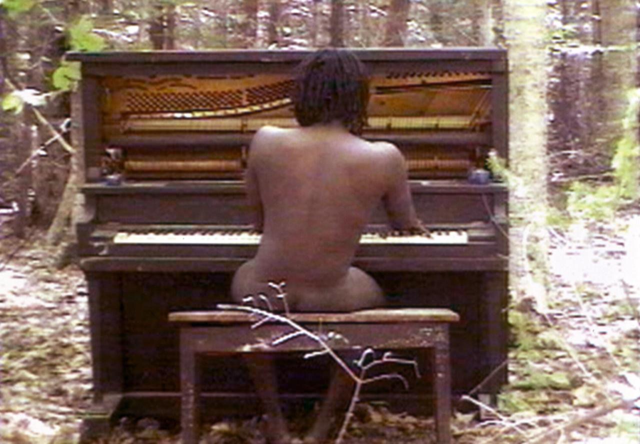 Still from Biggers’s single-channel video piece “Bittersweet the Fruit” (1999). (Courtesy the artist and Studio Sanford Biggers)