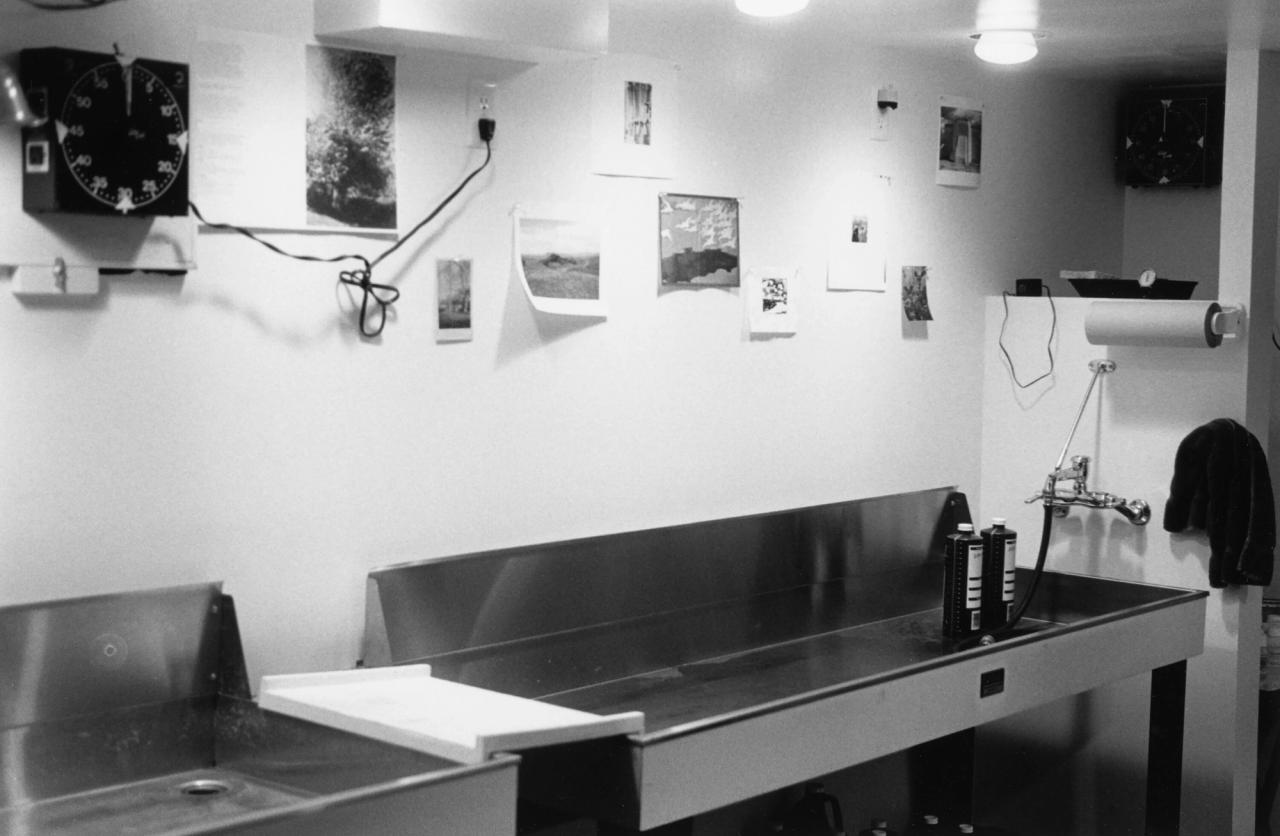 An image from Robert Adams’s series “Around the House” (2015). (© Robert Adams. Courtesy Fraenkel Gallery, San Francisco)