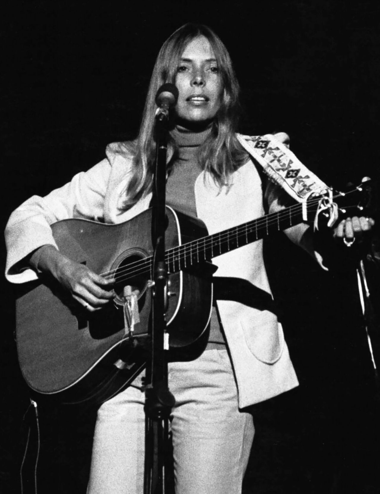 Singer-songwriter Joni Mitchell