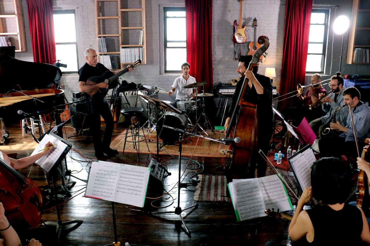Broza rehearsing Tefilah with his musicians. (Courtesy David Broza)
