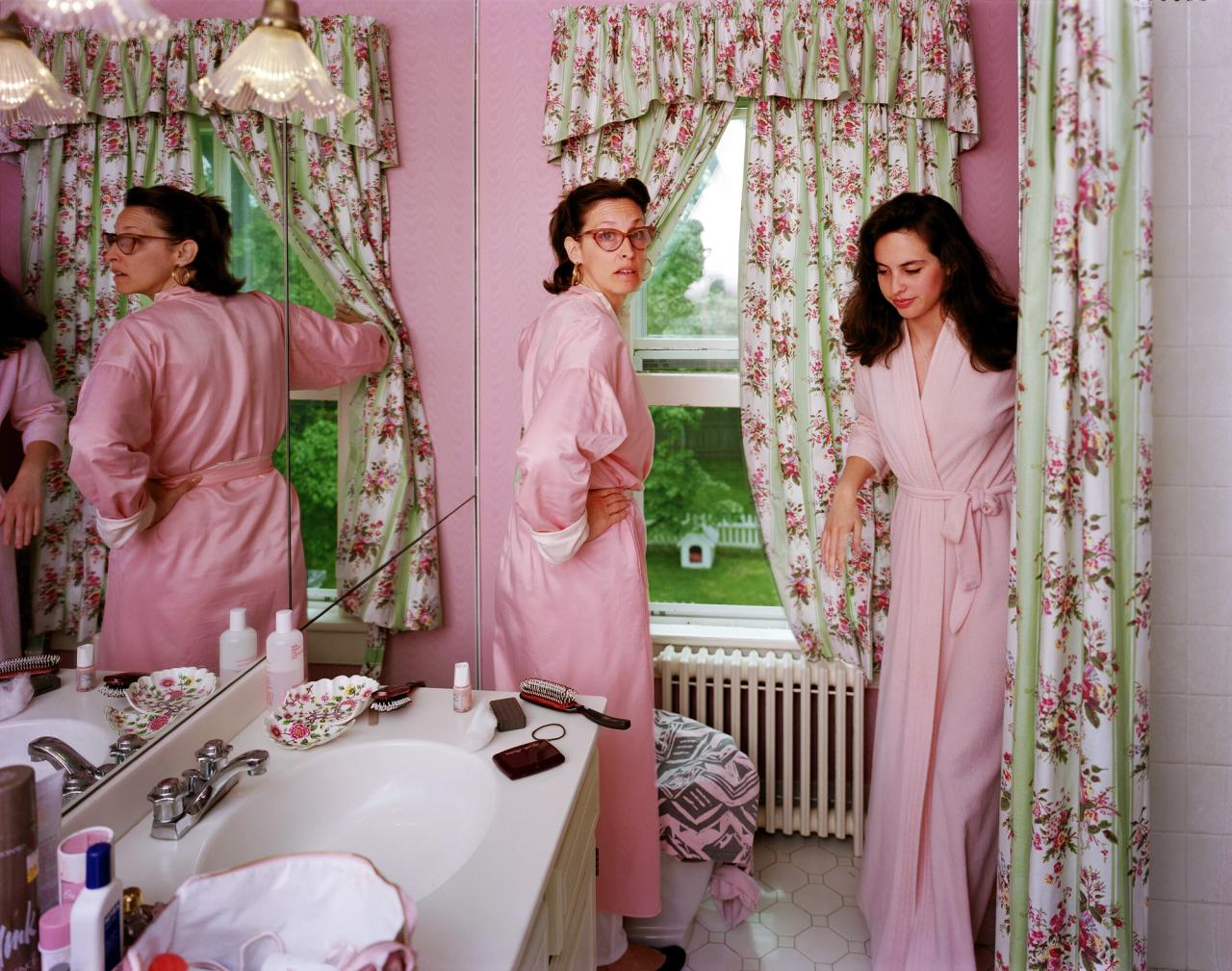 “Jill and Polly in the Bathroom” (1987) by Tina Barney. (Courtesy the artist and Kasmin, New York)