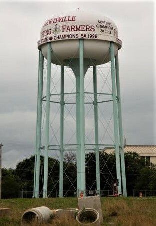 The Lewisville Fighting Farmers water tower in Lewisville, Texas. (Photo: Jeff Woo)