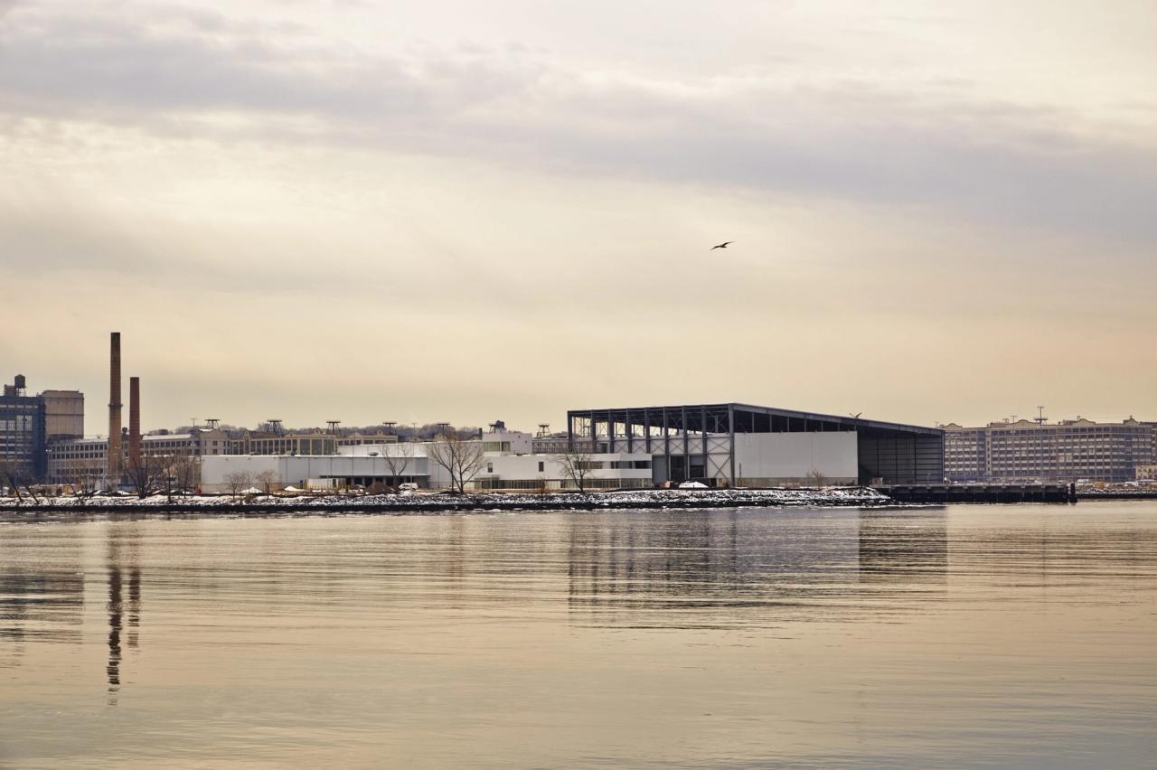 Sunset Park Material Recovery Facility. (Photo: Nikolas Koenig. Courtesy Selldorf Architects)