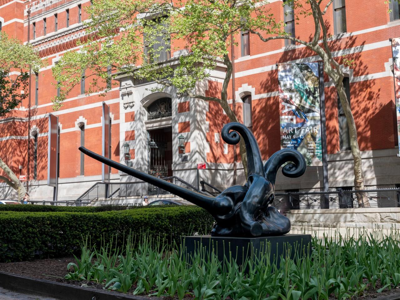 Allen’s “Not Yet Titled” (2024) installed on Park Avenue. (Photographer: Charlie Rubin)