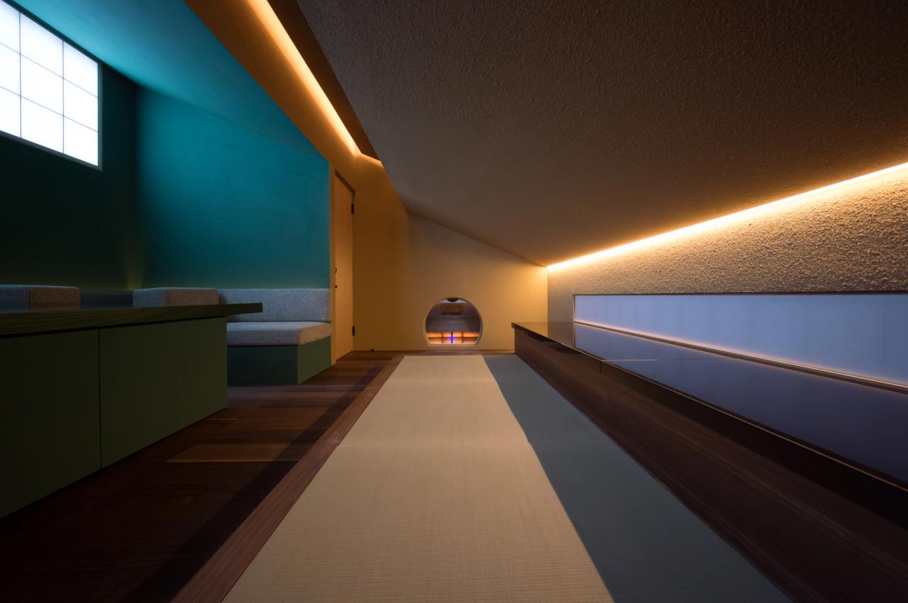 An interior view of Gion Monogatari, a townhouse in Kyoto, Japan, designed by OMA and Shigematsu. (Copyright Monogatari, 2025/Photo: Tomohiko Ishii)