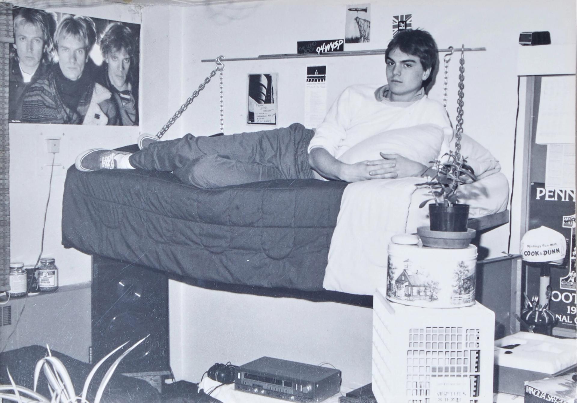 Hoke in his freshman dorm room at Penn State in 1984. (Courtesy John Hoke)