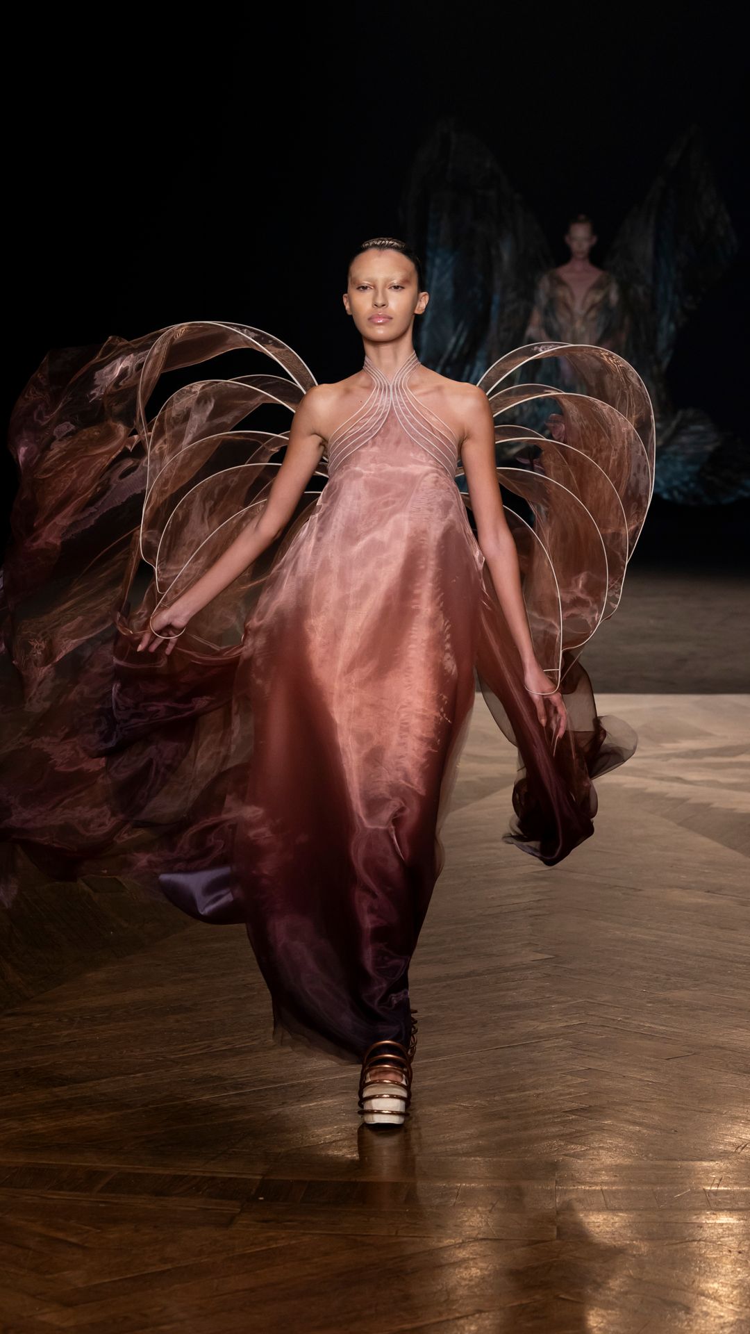 A look from van Herpen’s fall/winter 2025 “Sympoiesis” collection, shown as part of Paris Haute Couture Week. (Courtesy Iris van Herpen)