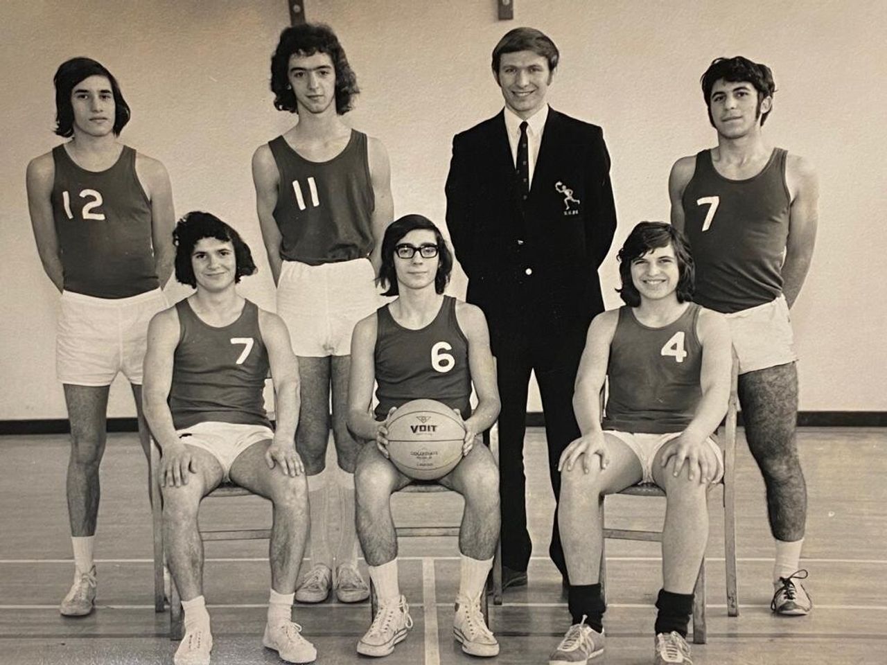 Broza (far left) and his basketball team at Carmel College in the U.K. (Courtesy David Broza)
