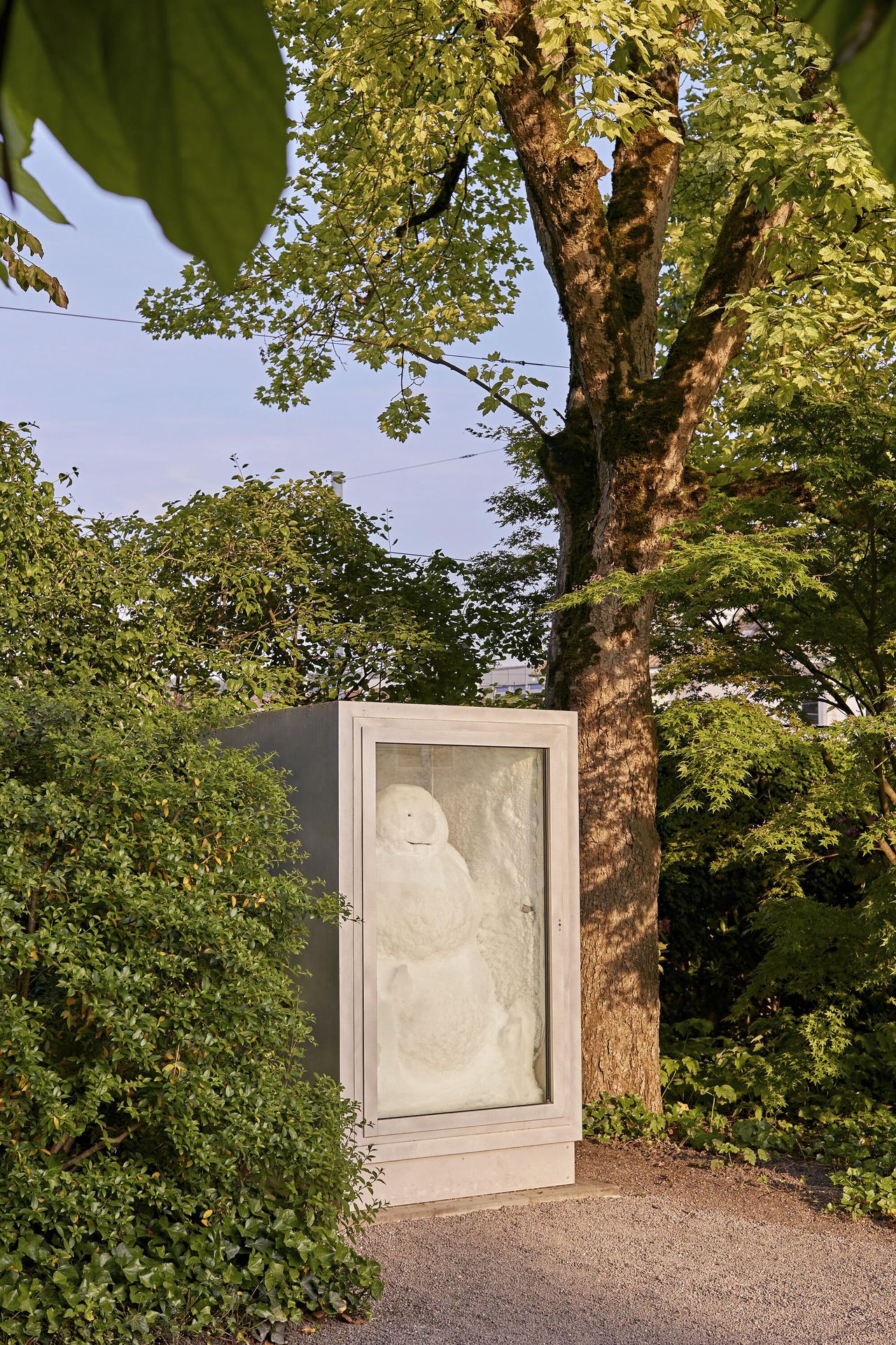 “Snowman,” a 2016 sculpture by Swiss artists Fischli/Weiss, as seen in the park of the Fondation Beyeler in Riehen, Switzerland. (Photo: Mark Niedermann⁠)