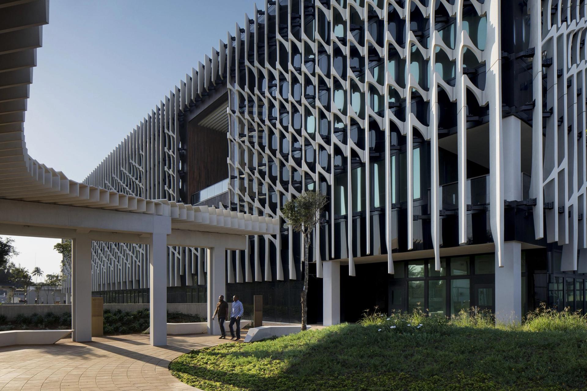 The exterior of the U.S. Embassy in Mozambique (2021), designed by Allied Works. (Photo: Jeremy Bitterman. Courtesy Allied Works)