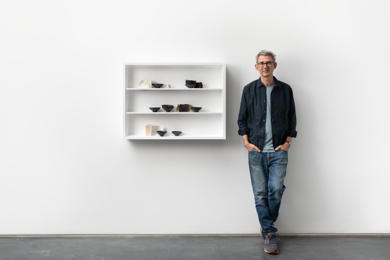 De Waal with “nostos” (2023), as seen in his solo exhibition “this must be the place” at Gagosian in New York. (Photo: Alzbeta Jaresova. Courtesy the artist and Gagosian)