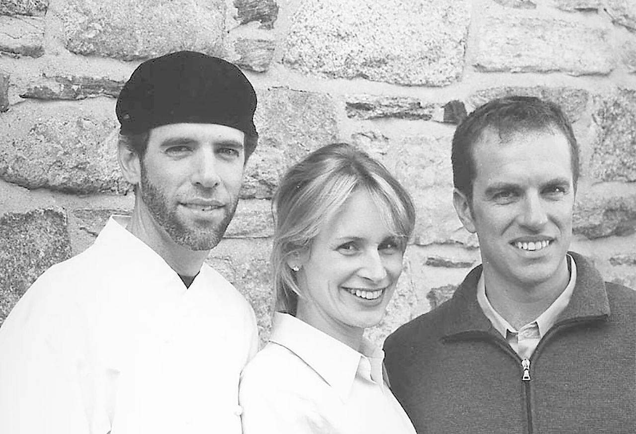 Barber (left) with his sister-in-law, Laureen (middle), and brother, David (right) in 2004. (Courtesy Blue Hill)