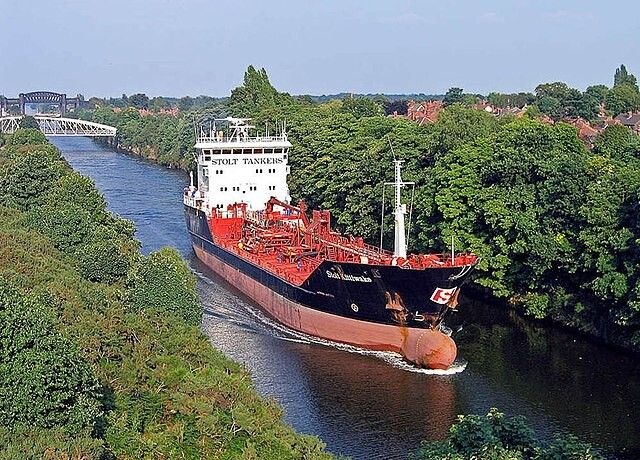 The Manchester Ship Canal. (Photo: John Eyres)