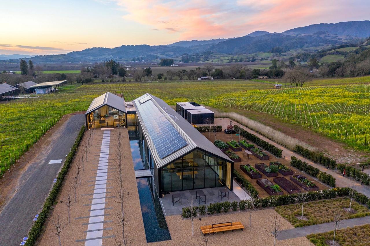 The Silver Oak winery in Alexander Valley, California. (Courtesy Silver Oak)