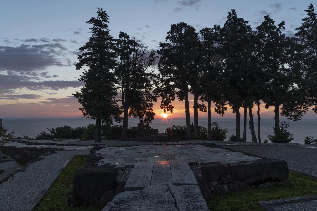 View of the Enoura Observatory in Odawara, Japan, designed by Sugimoto. (Courtesy Hiroshi Sugimoto)
