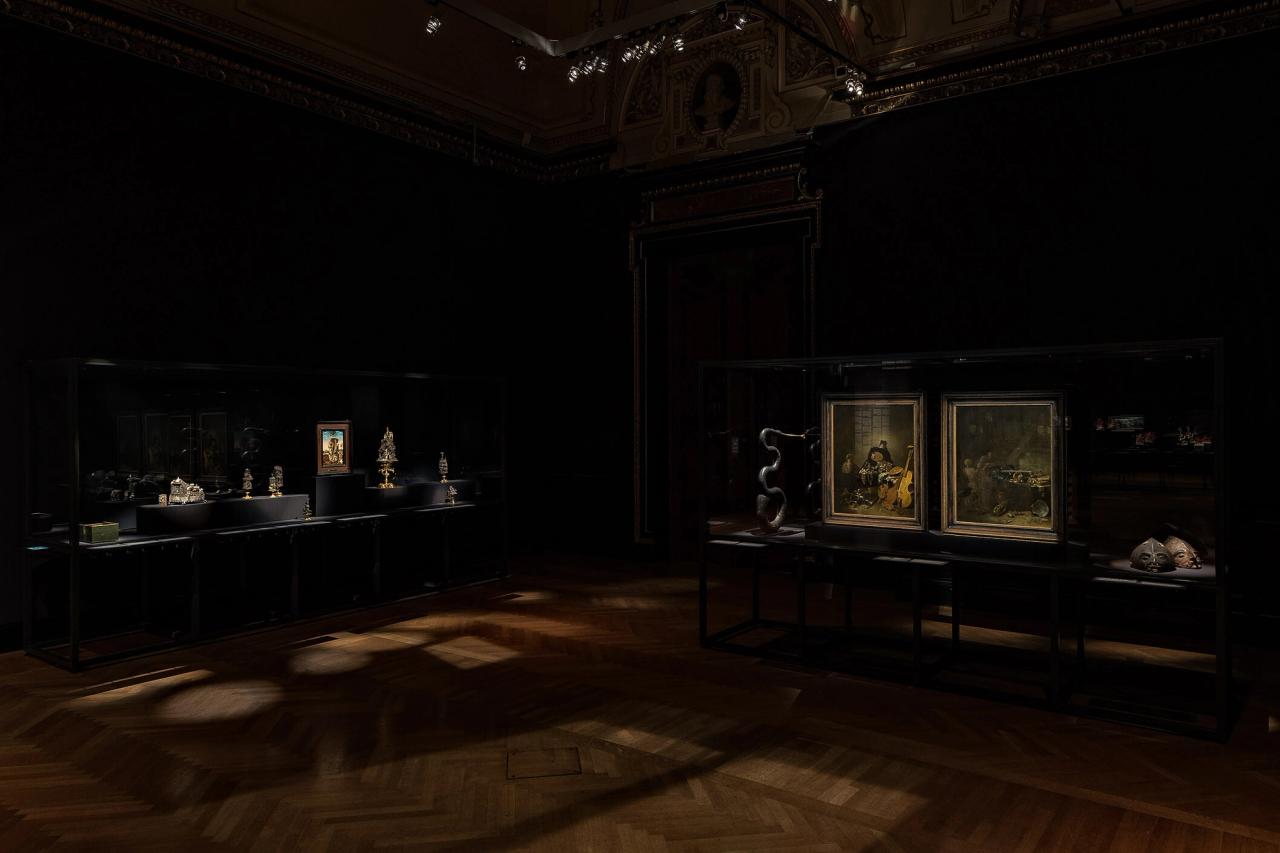 Installation view of de Waal’s “During the Night” (2016) exhibition at the Kunsthistorisches Museum in Vienna. (© KHM-Museumsverband)