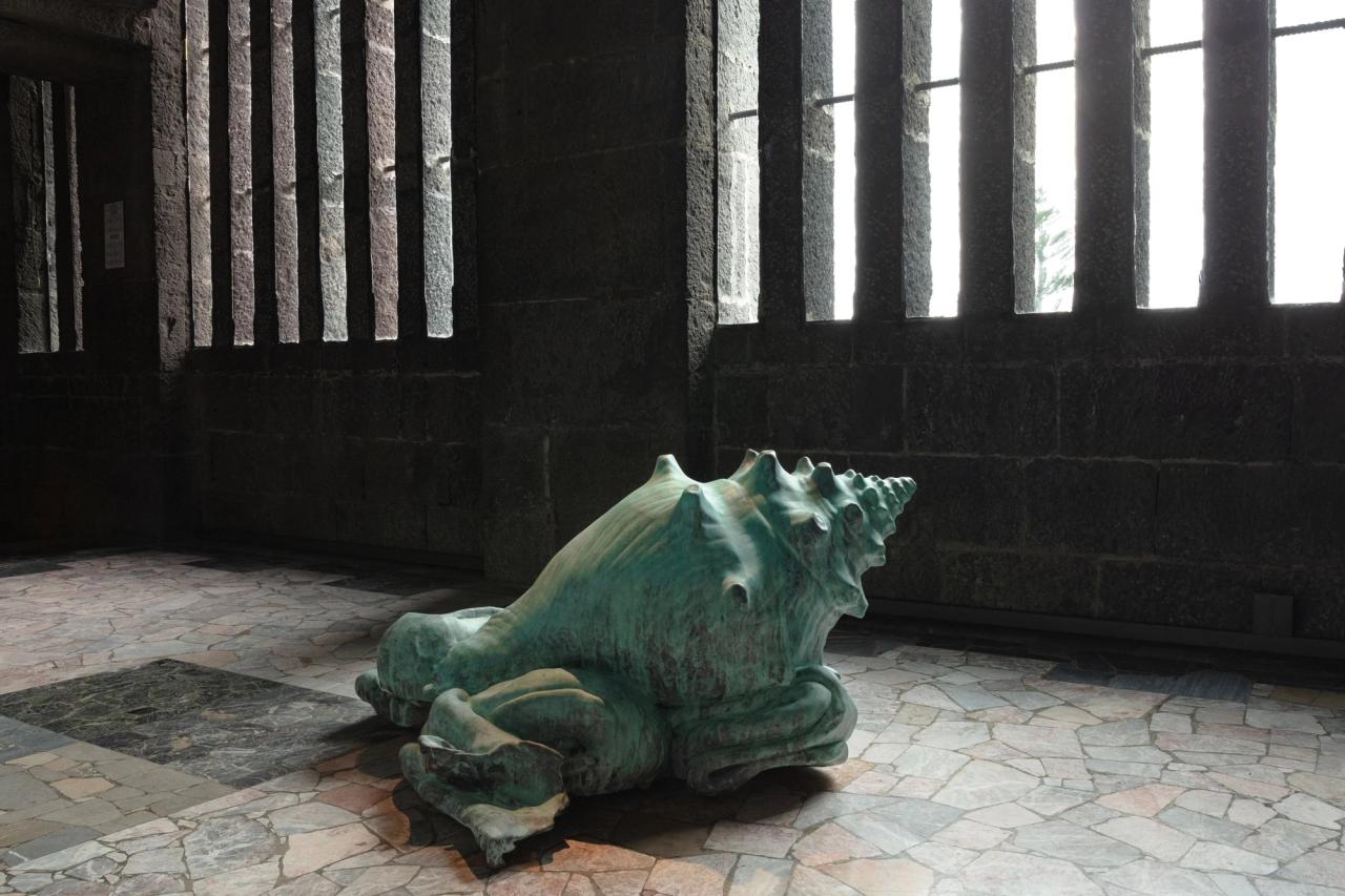 An exhibition view of Alma Allen’s “Nunca Solo” at Museo Anahuacalli in Coyoacán, Mexico, in 2023. (Photographer: Alejandro Ramirez Orozco)