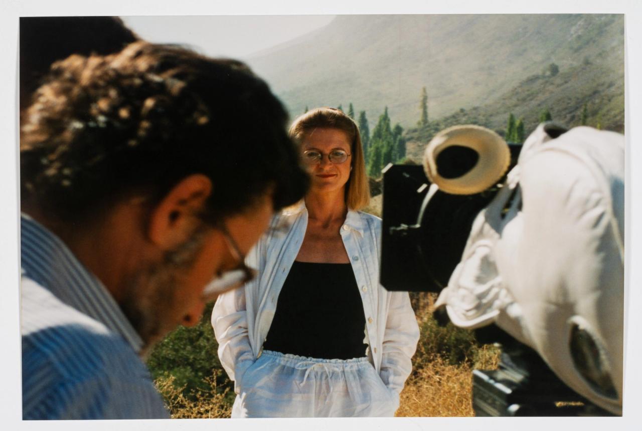 Robinson filming Jancis Robinson’s Wine Course in Chile in 1995. (Courtesy Special Collections, UC Davis Library [Robinson (Jancis) Papers on Wine Writing, D-612])