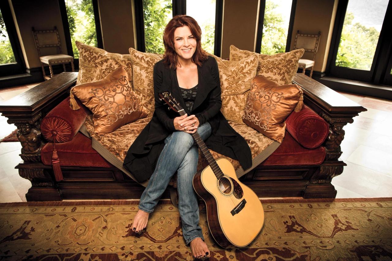 Singer-songwriter Rosanne Cash