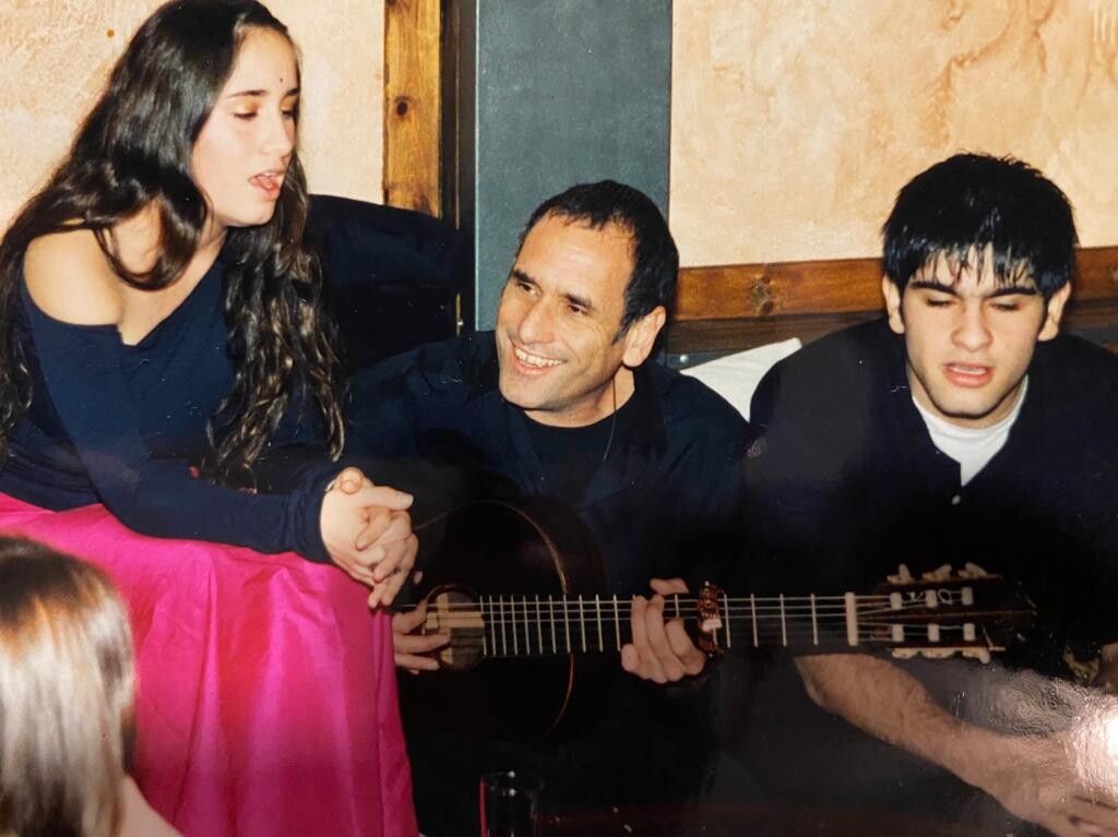 Broza (center) with daughter Moran (left) and son Ramon (right). (Courtesty David Broza)