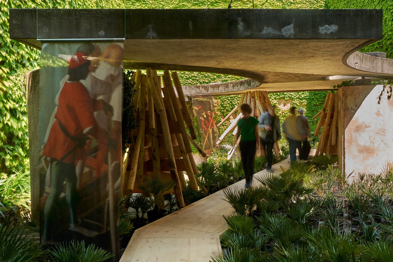 View of Hood’s “Native(s)” installation at the 2023 Venice Biennale. (Photo: Clelia Cadamuro and Matteo de Mayda. Courtesy Walter Hood)