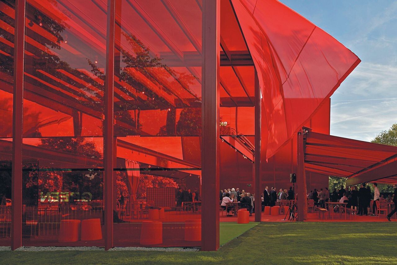 The 2010 Serpentine Pavilion in London, featuring the Kvadrat’s Blitz textile, designed by Jean Nouvel. (Courtesy Kvadrat)