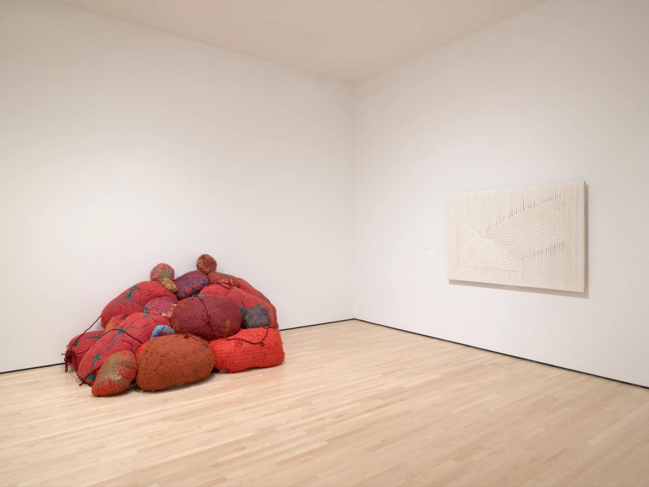 Installation view of “New Work: Sheila Hicks” at the San Francisco Museum of Modern Art in 2026. (Photo: Don Ross/Courtesy SFMOMA)