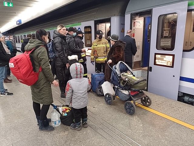 Ukrainian refugees arriving at Warsaw Central Station in Poland in March 2022. (Photo: Kamil Czaiński)